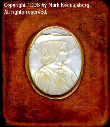 Ninth-plate velvet case with Mother-of-pearl Cameo
